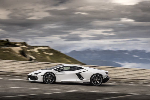 Front Right Three Quarter Image - 1806